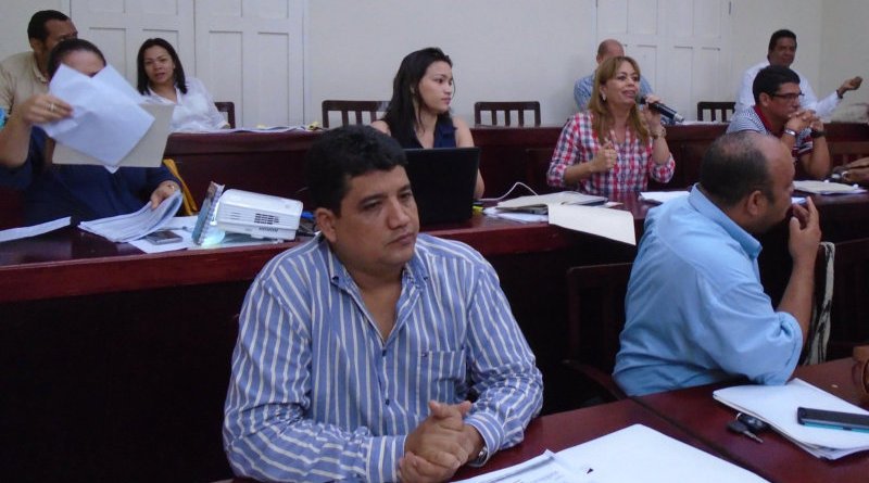 Ningún grito, ni presión del G-8 cambiará la decisión, comisión de la mayoría se mantiene en firme en Concejo de Ciénaga