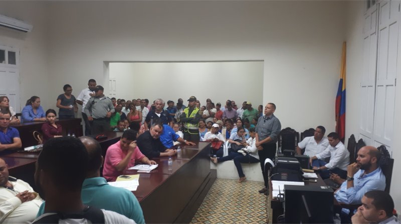 Hasta el 10 de febrero de 2018 aprobadas facultades para contratar al alcalde Edgardo Pérez Díaz