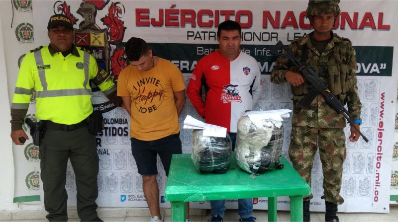 En Puebloviejo, dos capturados transportando droga