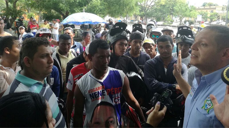 Mototaxistas de Ciénaga tendrán trato preferencial de Alcaldía, Intraciénaga y Policía de Tránsito