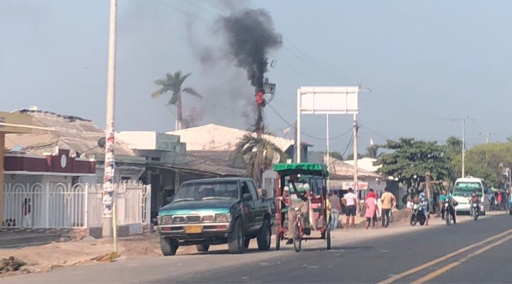 Se incendia transformador en el mercado público de Ciénaga, al pie de la Troncal del Caribe