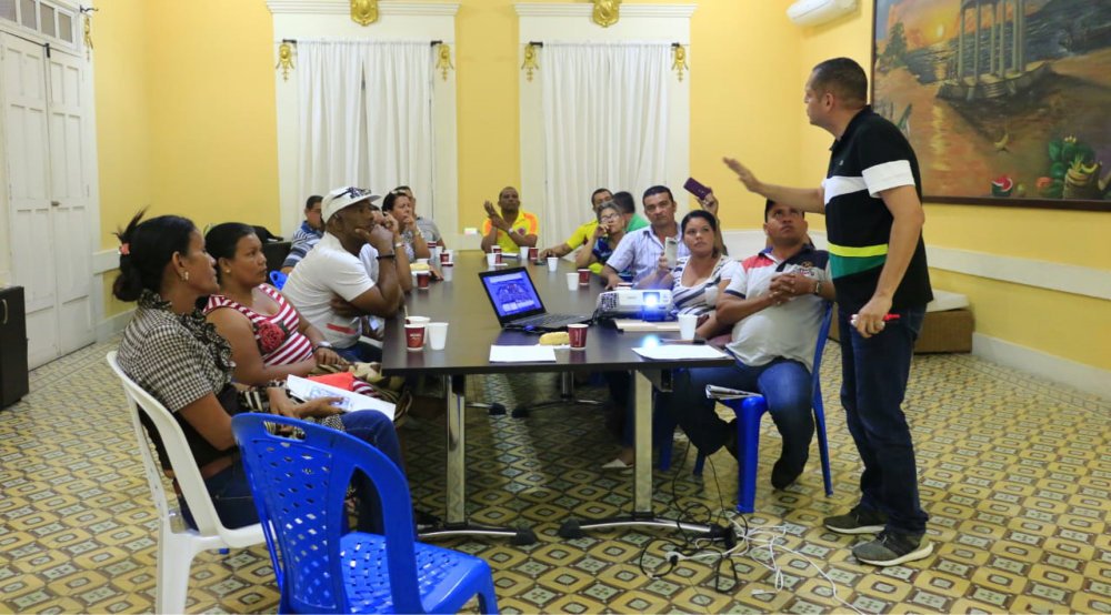 Respiran tranquilos comerciantes de la 17, alcalde manifestó que no serán “removidos” del sector