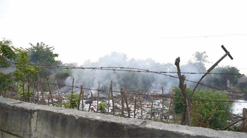 Docentes del Darío Torregrosa afectados por quema ilegal de ladrilleras y basuras