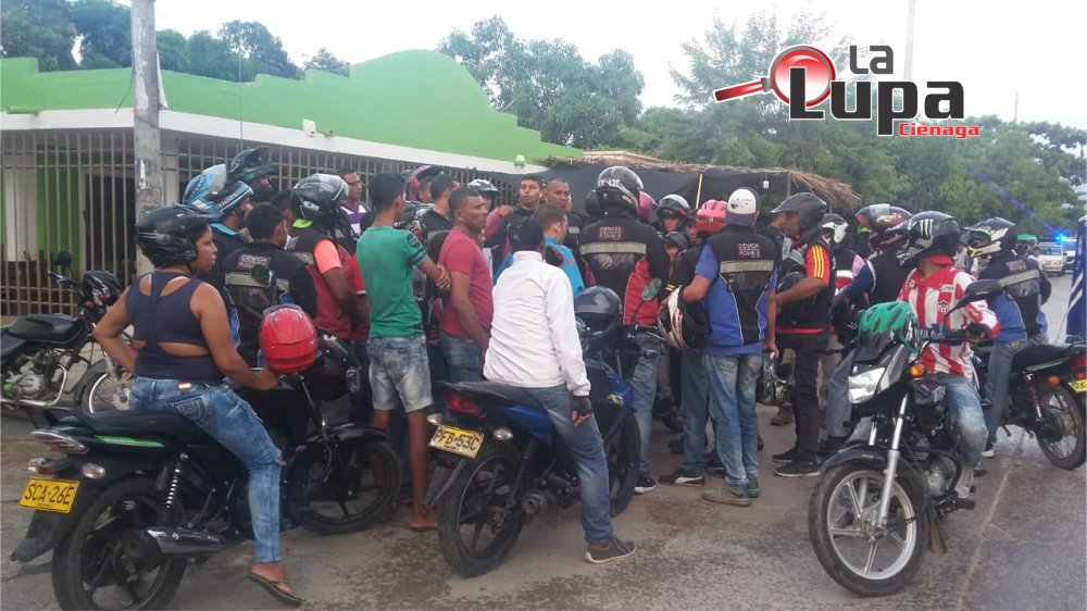 Mototaxistas de Ciénaga protestan por persecución de la Policía de Tránsito