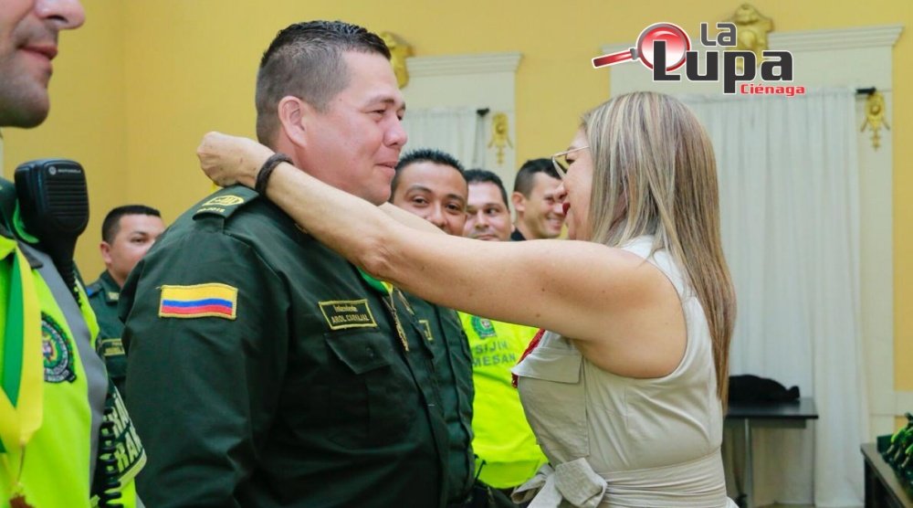 Alcaldesa (e) de Ciénaga exalta labor de Policías en los 127 años de la Institución