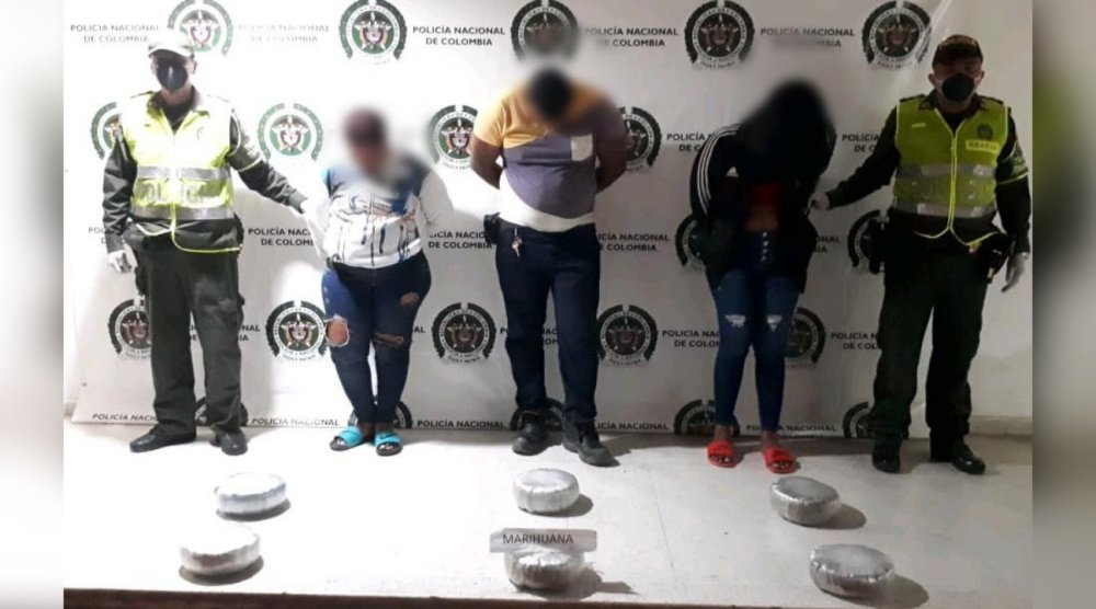 Uniformados de tránsito y transporte capturan a tres personas que transportaban estupefacientes