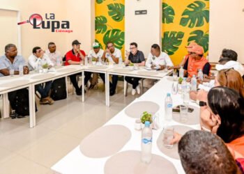 Gobernador Caicedo se reunió con representante de la Federación de Comunales del Magdalena