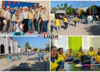 Desfile del 20 de julio de la institución educativa 12 de Octubre