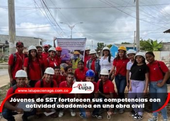 Jóvenes de SST fortalecen sus competencias con actividad académica en una obra civil