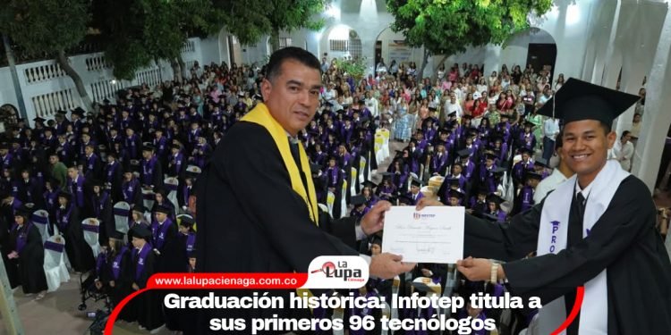 Graduación histórica: Infotep titula a sus primeros 96 tecnólogos